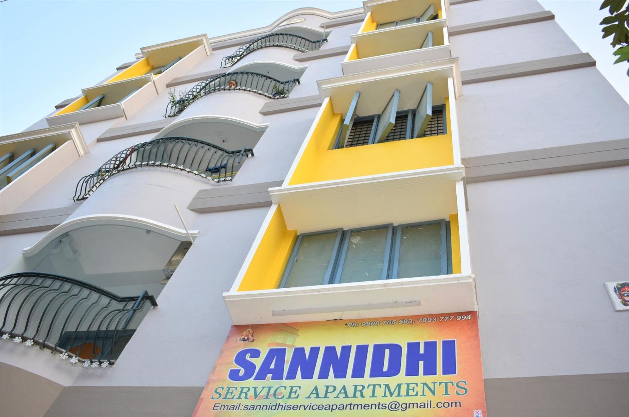 Sannidhi Service Apartments 蒂鲁帕蒂 外观 照片