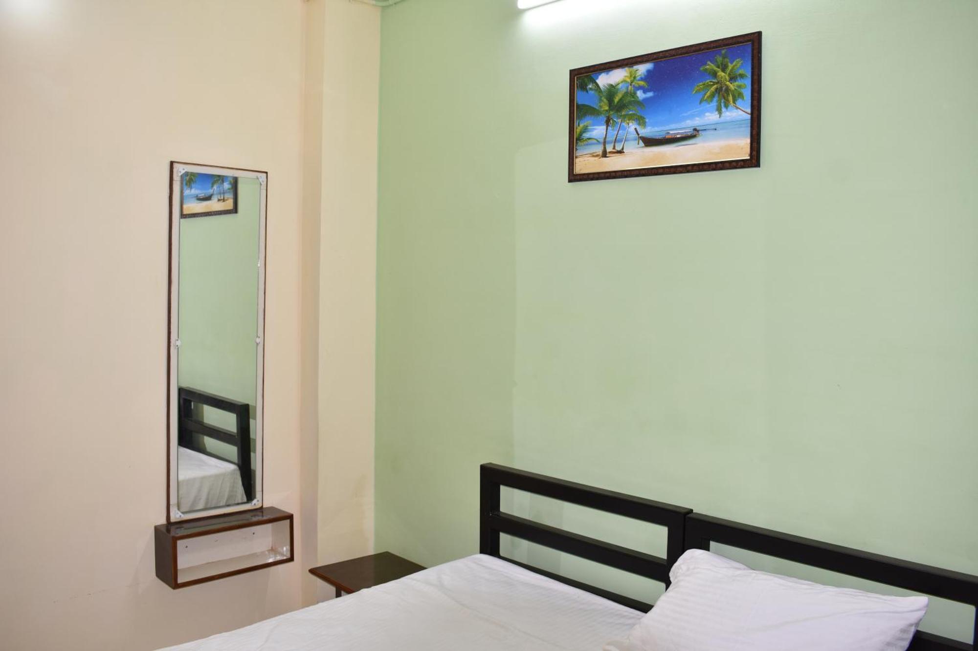 Sannidhi Service Apartments 蒂鲁帕蒂 外观 照片