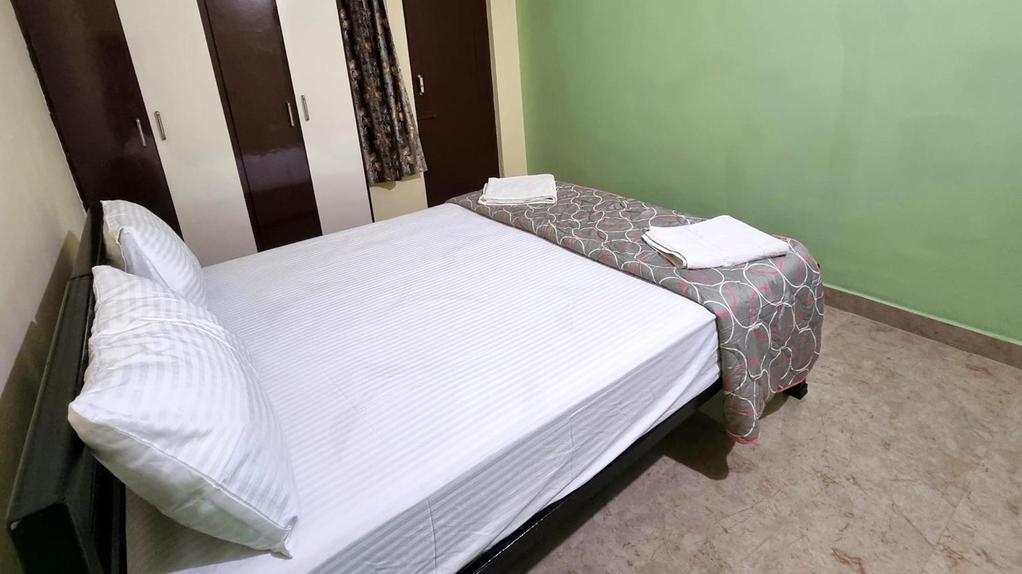 Sannidhi Service Apartments 蒂鲁帕蒂 外观 照片