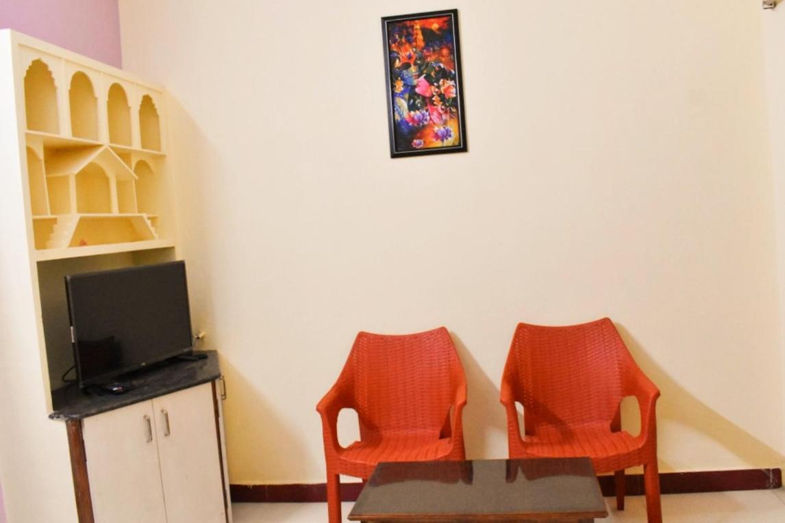 Sannidhi Service Apartments 蒂鲁帕蒂 外观 照片