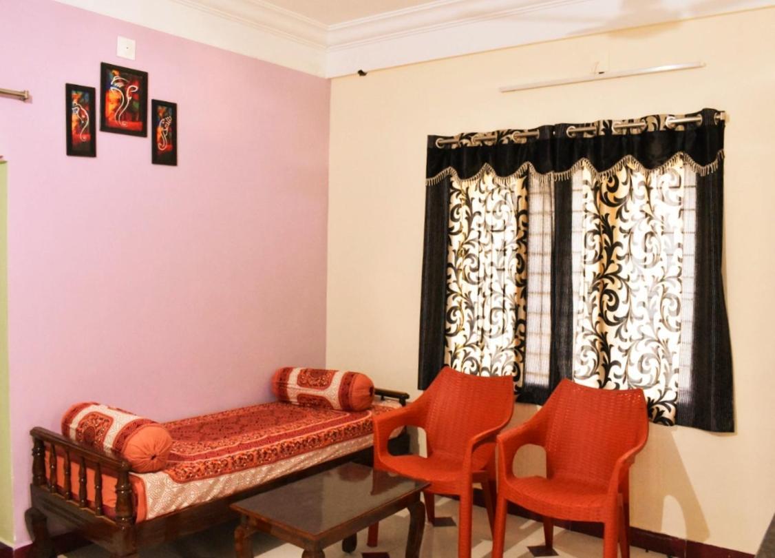 Sannidhi Service Apartments 蒂鲁帕蒂 外观 照片